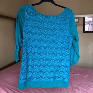 Textured dark turquoise quarter length top